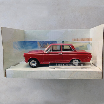 Diecast caramara ford cortina mkii 1:43